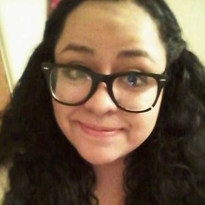 Meet your Posher, Alejandra